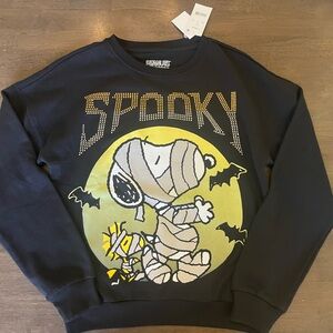 NWT Peanuts Snoopy Spooky Halloween sweatshirt crewneck sweater Women’s size xs